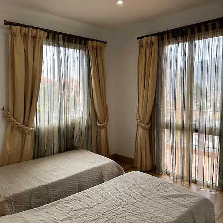 House Lourdes & Manuel